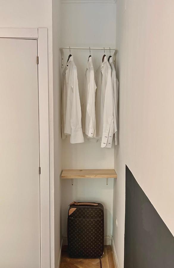 Villa Rooms Madrid Bagian luar foto
