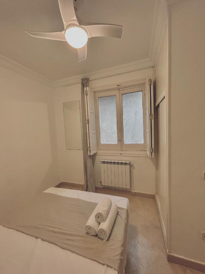Villa Rooms Madrid Bagian luar foto