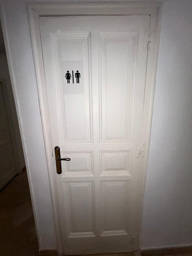 Villa Rooms Madrid Bagian luar foto
