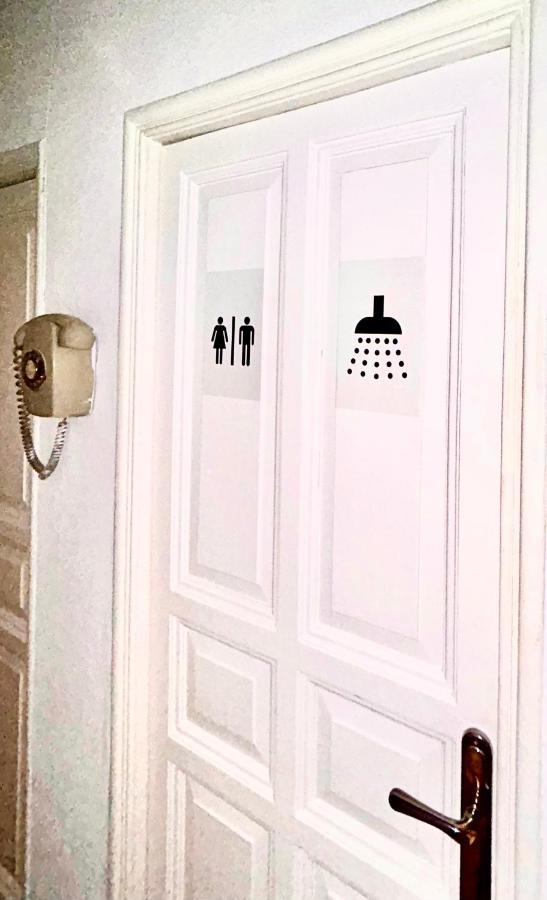 Villa Rooms Madrid Bagian luar foto